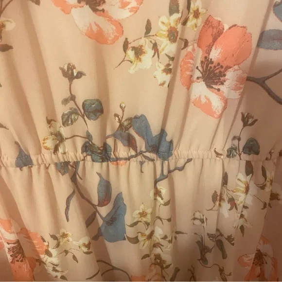 Light Pink Floral Dress - Picture 6 of 9